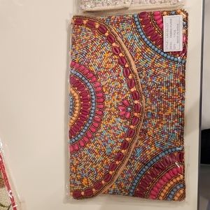 Beaded clutch